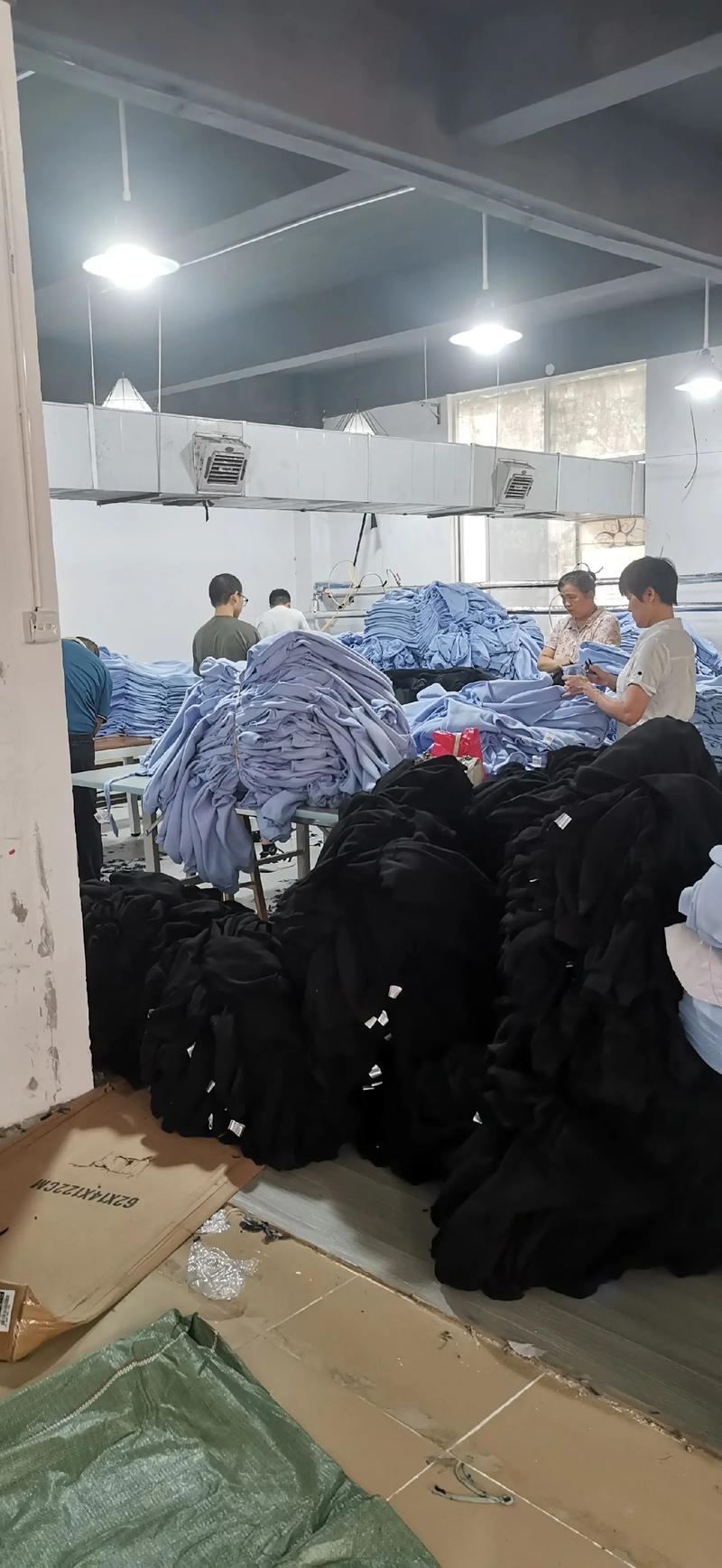 帶你走進(jìn)服裝廠 ,車(chē)間實(shí)拍.