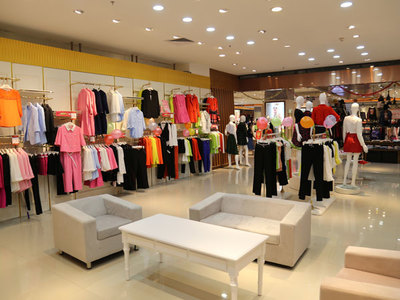 服裝輔料銷售的庫(kù)存管理策略 如何應(yīng)對(duì)堆積困境